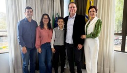 Jovem de Francisco Beltrão estreia no Canta Comigo Teen, da Record TV, nesta terça-feira