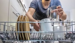 Por que seus pratos não estão saindo limpinhos da lava-louças?