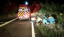 Motoboy sofre ferimentos graves em colisão entre motocicleta e carro