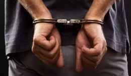 Homem é preso após agredir a própria mãe no Centro da cidade