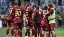 Soteldo marca duas vezes, e Fluminense vence o Grêmio fora de casa por 2 a 1