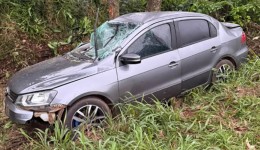 Homem de 29 anos morre após carro capotar na PR-471