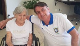 Tarcísio de Freitas batiza viaduto em São Paulo com nome da mãe de Jair Bolsonaro