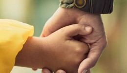 “Educação não exige perfeição”: Débora Garofalo orienta pais sobre como apoiar os filhos