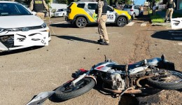 Jovem sem CNH fica ferido após fuga da polícia e colisão