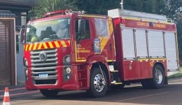 Bombeiros controlam princípio de incêndio em residência no bairro Jardim Floresta