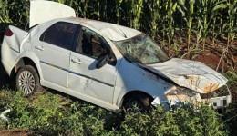 Capotamento deixa uma pessoa ferida na PR-475