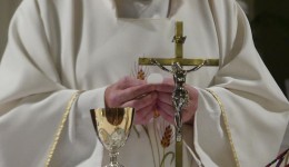 Padre de Cascavel é afastado após suspeita de pedofilia