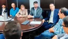 Em reunião no DER, deputada Luciana cobra soluções para a PR-182, em Manfrinópolis