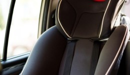 Bombeiros resgatam bebê preso dentro de carro em Chapecó