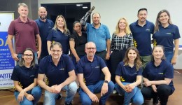 Agricultor recebe prótese para mão