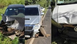 Colisão envolvendo três veículos deixa dois feridos na PR-281