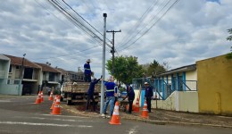 Debetran inicia instalação de semáforo no cruzamento das ruas Niterói e Antônio Carneiro Neto