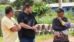 Vereadores acompanham início de obras de asfaltamento em Francisco Beltrão