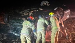 Colisão frontal na PRC-369 deixa quatro mortos, incluindo uma criança