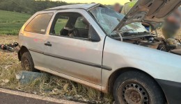 Colisão entre dois carros deixa quatro pessoas feridas na zona rural; entre elas duas crianças