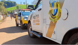 Jovem de 25 anos é morto a tiros dentro de casa
