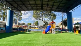 Novos parquinhos ampliam espaços de aprendizado e lazer na rede municipal