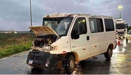 𝗩𝗮𝗻 𝗲 𝗰𝗮𝗺𝗶𝗻𝗵ã𝗼 𝘀𝗲 𝗲𝗻𝘃𝗼𝗹𝘃𝗲𝗺 𝗲𝗺 𝗮𝗰𝗶𝗱𝗲𝗻𝘁𝗲 𝗻𝗮 𝗕𝗥-𝟭𝟲𝟯