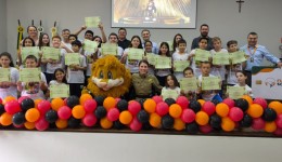 Proerd forma 42 alunos do 5º ano da rede municipal