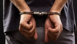 Homem é preso após perseguição policial