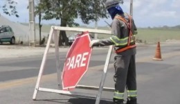 Rodovias terão sistema pare e siga em Francisco Beltrão e região nesta sexta (27)