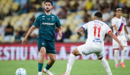 Fluminense empata sem gols com o Bahia e segue no G-4 do Brasileirão