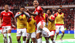 Internacional vence o Corinthians e abre vantagem nas oitavas da Copa do Brasil