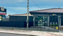 Pai é preso após usar chicote de cavalo para agredir filho de 5 anos em SC