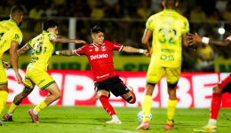 Flamengo goleia o Mirassol por 5 a 1 e encosta na liderança do Brasileirão