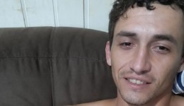 Homem é encontrado morto dentro de residência e enteado é apontado como autor