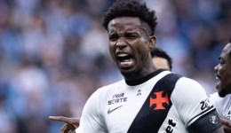 Vasco vira contra Grêmio no Brasileirão e quebra jejum de 20 anos