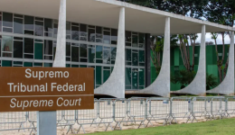 STF começa a analisar se Alexandre de Moraes pode ser investigado por mensagens com Vorcaro