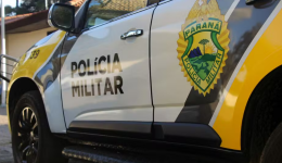Mulher corre para igreja para escapar de marido que a perseguia com faca