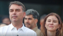Flávio Bolsonaro comemora autorização para visitar o pai e prevê encontro nesta terça-feira