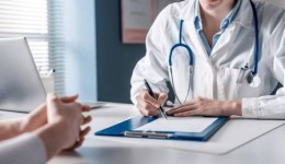 Futuros médicos terão que fazer prova obrigatória para atuar no Brasil