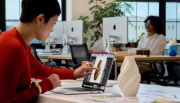 Apple lança primeiro MacBook Pro com tela sensível ao toque; preços chegam a R$ 180 mil no Brasil