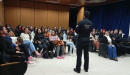Polícia Civil participa de uma roda de conversa com estudantes da SENAC