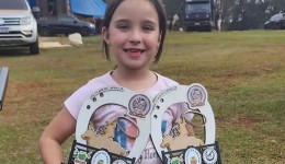 Identificada criança de 9 anos que morreu após acidente com animal durante evento