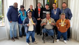Pedron recebe paratletas beltronenses medalhistas nos jogos estaduais