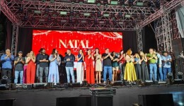 Município celebra 64 anos com show, decoração natalina e chegada do Papai Noel