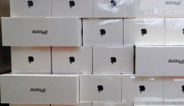 Mulher é flagrada com 43 iPhones dentro de ônibus