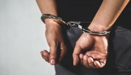 Homem é preso após agredir a companheira e quebrar o celular dela