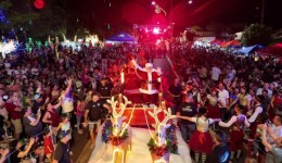 Enéas Marques recebe Papai Noel com grande espetáculo e recorde de público