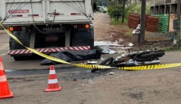 Mulher morre em acidente envolvendo moto e carreta em Realeza
