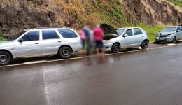 Engavetamento envolve três carros no trevo do alto da Julio Assis Cavalheiro