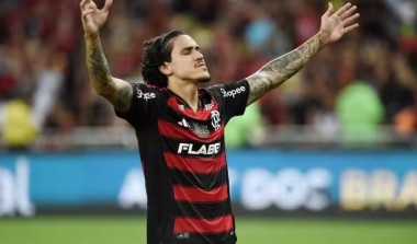 Com dois de Pedro, Flamengo atropela Juventude e mantém a liderança