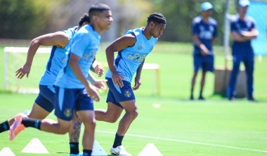 Grêmio realiza último treino antes de enfrentar o Botafogo pelo Brasileirão