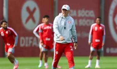 Inter estreia Eduardo Baptista em confronto decisivo contra o Corinthians