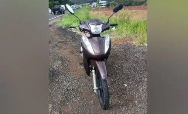 Duas mulheres ficam feridas após queda de moto na PR-180
